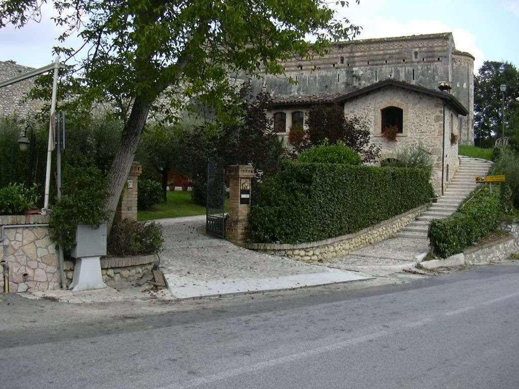 Isola del Gran Sasso dʼItalia Agriturismo San Giovanni Ad Insulam מראה חיצוני תמונה