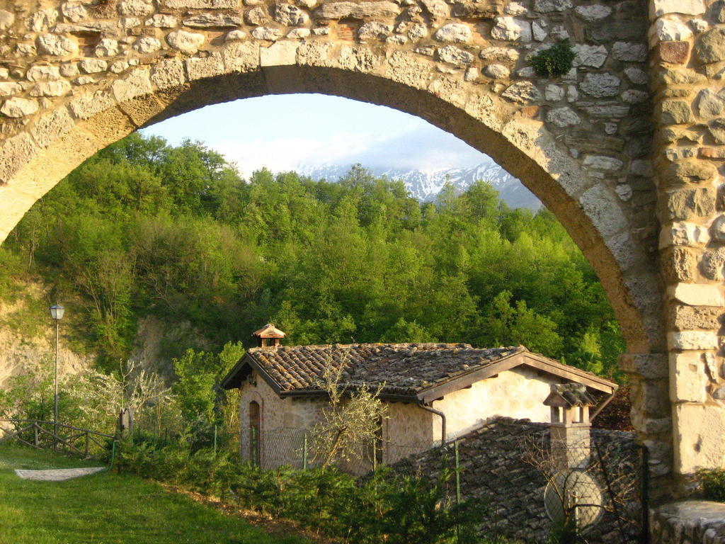 Isola del Gran Sasso dʼItalia Agriturismo San Giovanni Ad Insulam מראה חיצוני תמונה