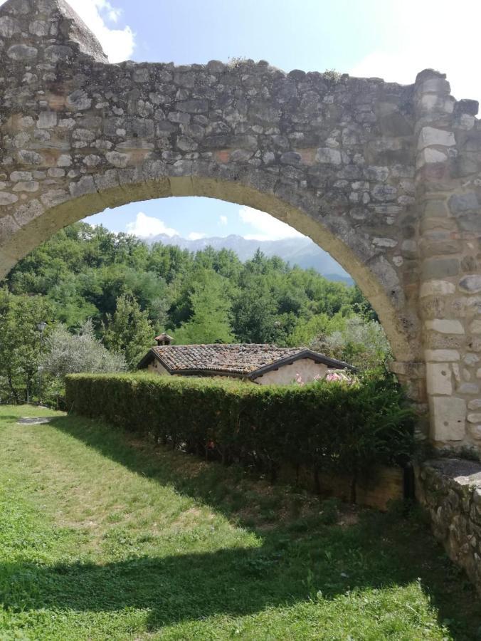 Isola del Gran Sasso dʼItalia Agriturismo San Giovanni Ad Insulam מראה חיצוני תמונה